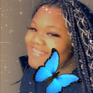 Meet your Posher, Amina